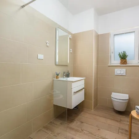 Apartment 2 Bedroom Awesome In Labin *