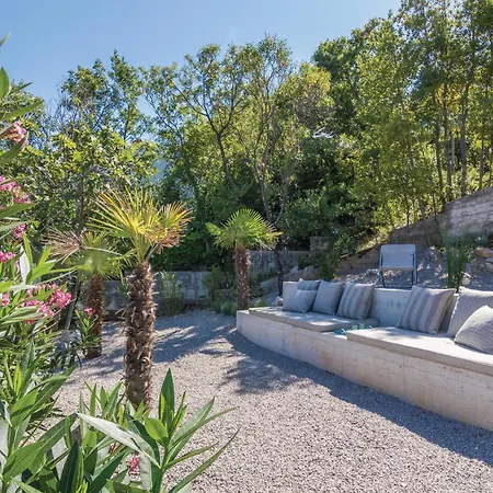 Apartment 2 Bedroom Awesome In Labin