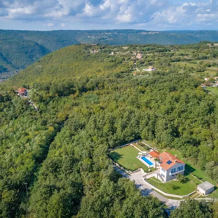 2 Bedroom Awesome In Labin Apartment *