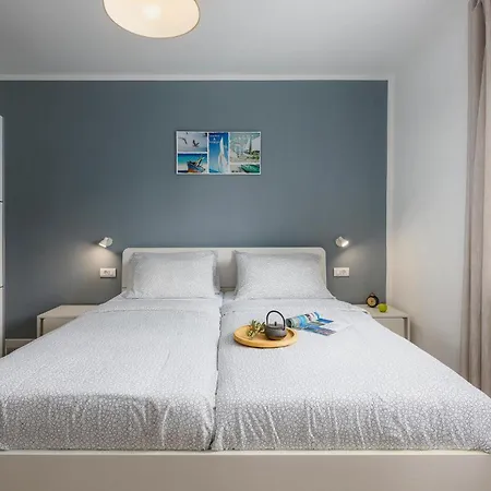 2 Bedroom Awesome In Labin Apartment *