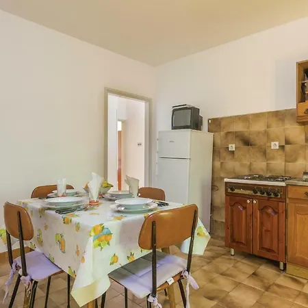 2 Bedroom Awesome In Labin *