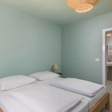2 Bedroom Awesome In