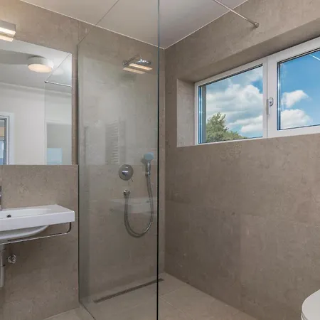Apartman 2 Bedroom Awesome In *