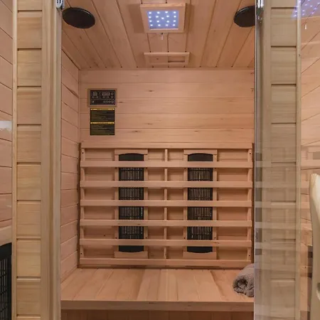 Stunning In With Sauna 아파트 *
