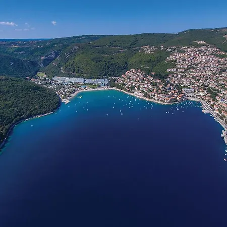 Apartman 2 Bedroom Awesome In Labin